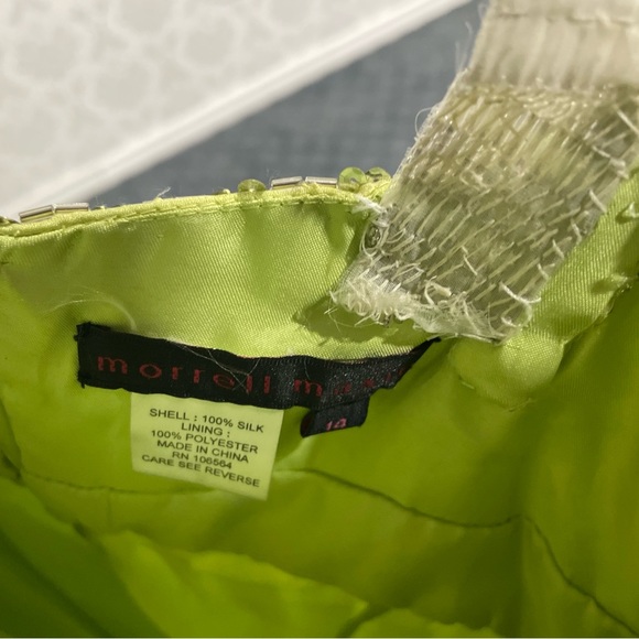 BRAND NEW DRESS - Picture 3 of 5